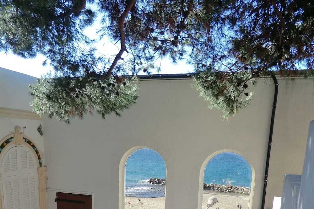 Photo of Patio Balcony in Roucas-Blanc