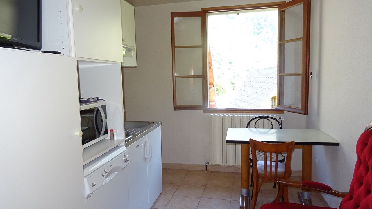Photo of Kitchen in La Chapelle-en-Valgodemard