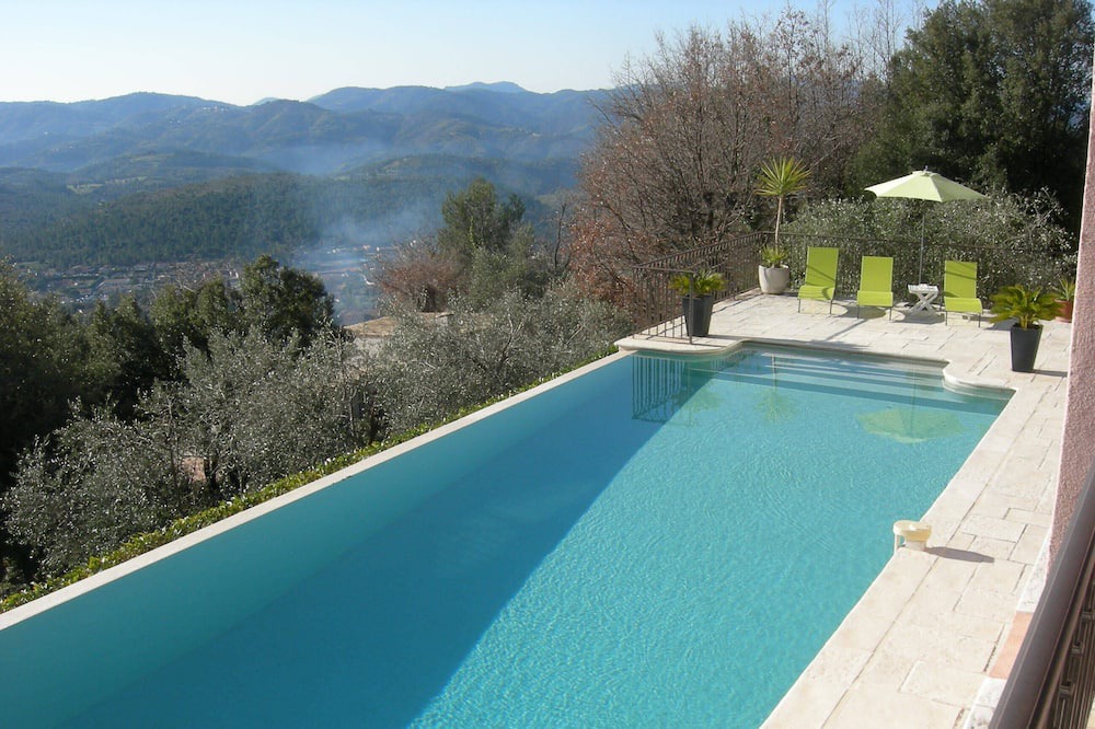 Photo of Outdoor in Speracedes