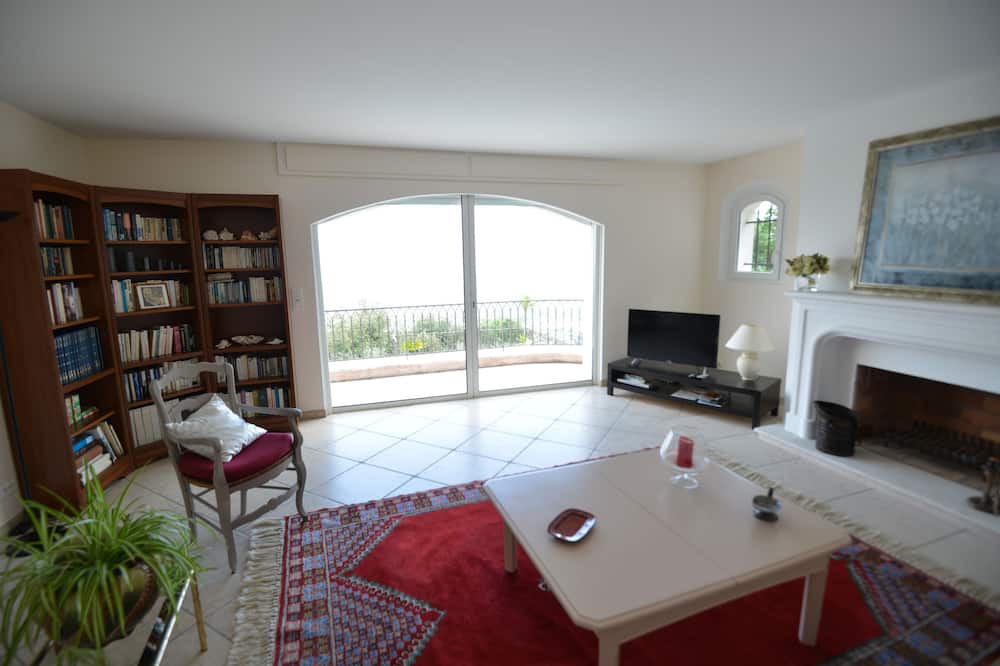 Photo of Livingroom in Speracedes
