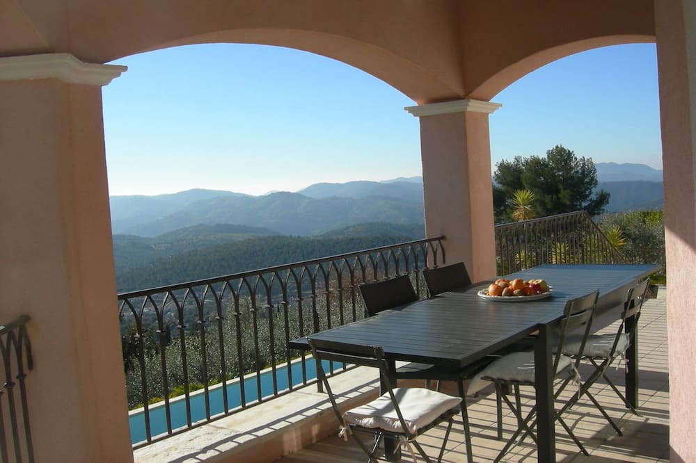Photo of Outdoor in Speracedes