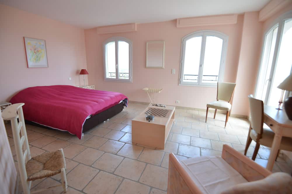 Photo of Bedroom in Speracedes