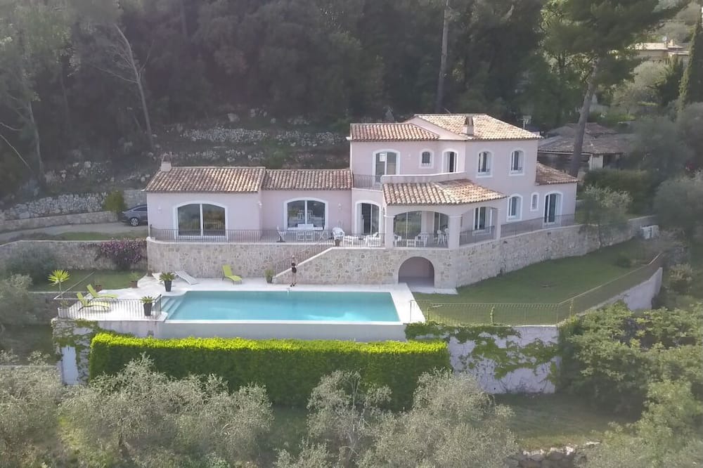 Photo of Outdoor in Speracedes
