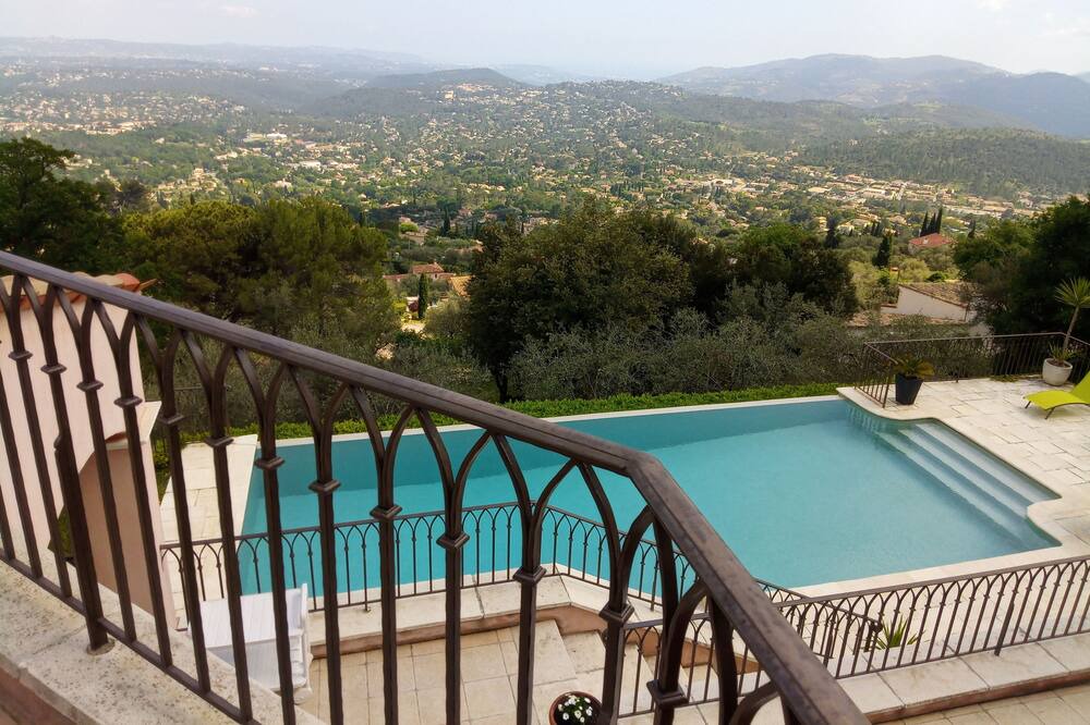 Photo of Patio Balcony in Speracedes
