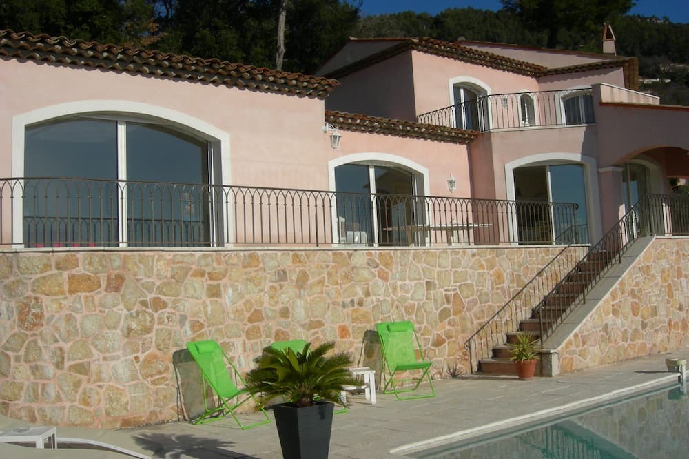 Photo of Outdoor in Speracedes