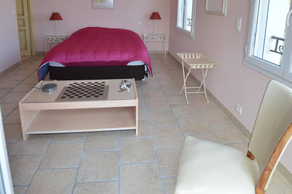 Photo of Bedroom in Speracedes