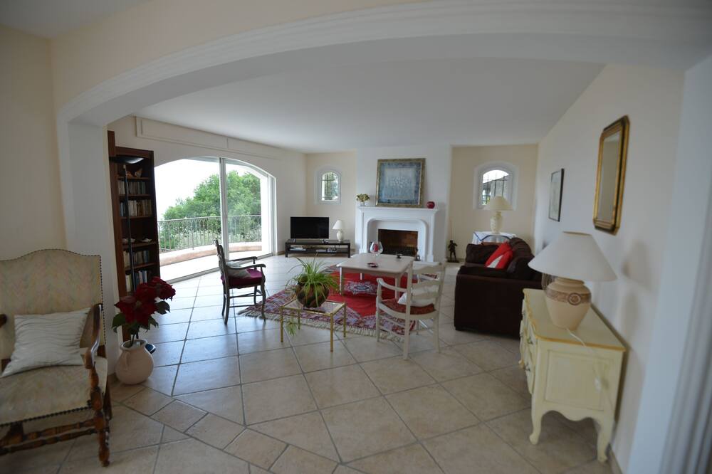 Photo of Livingroom in Speracedes