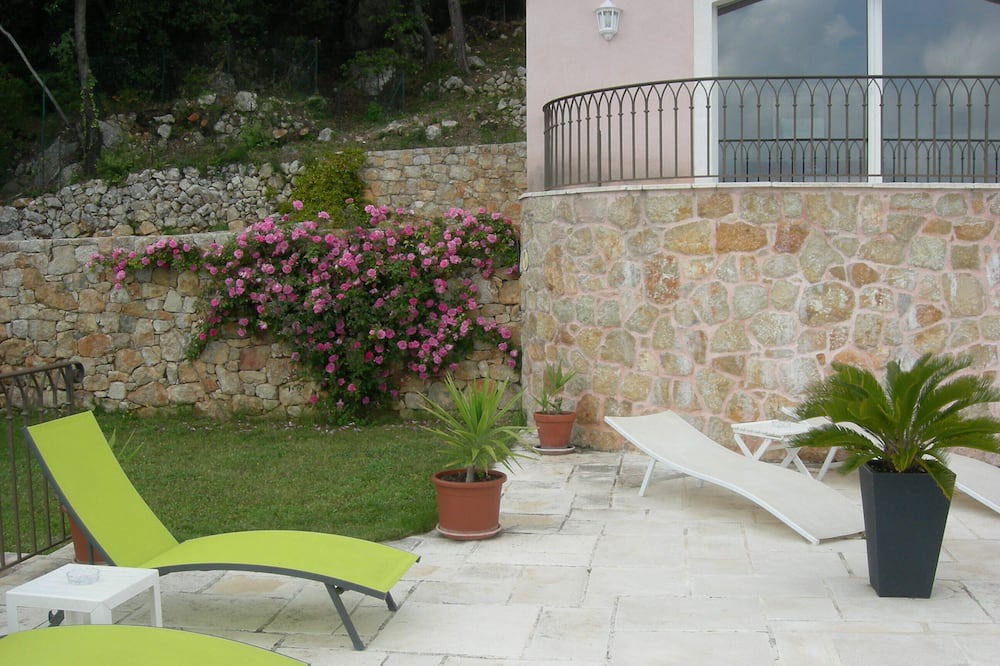 Photo of Patio Balcony in Speracedes