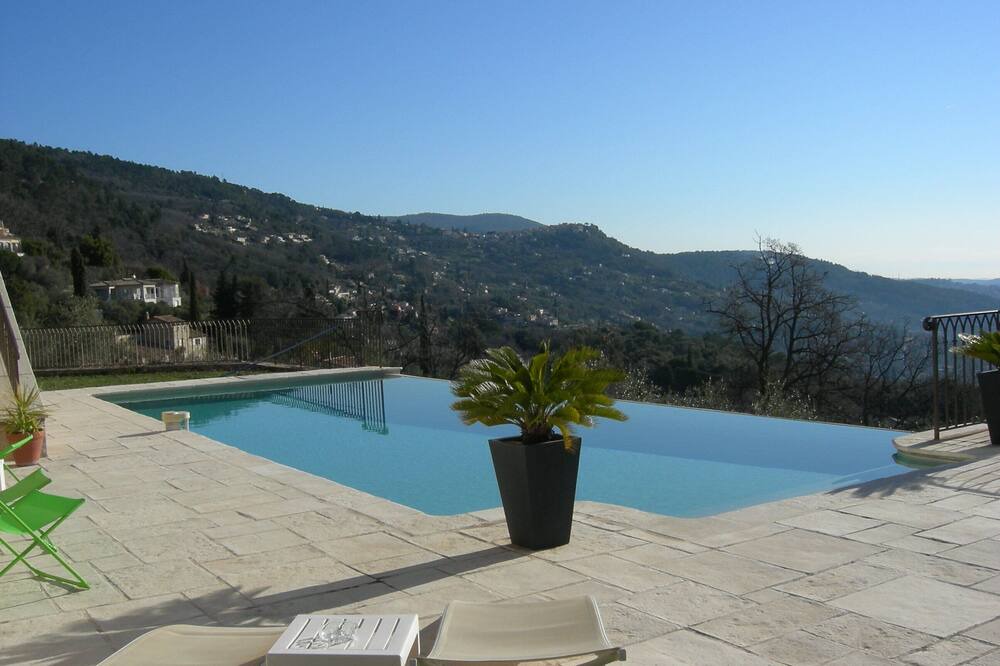 Photo of Outdoor in Speracedes
