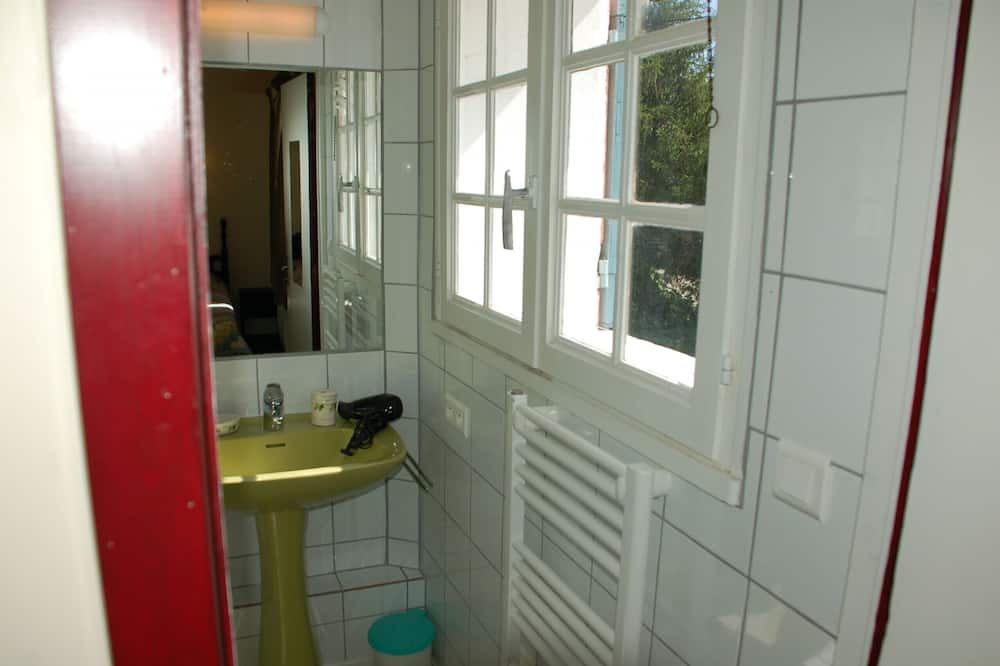 Photo of Bathroom in Villedieu