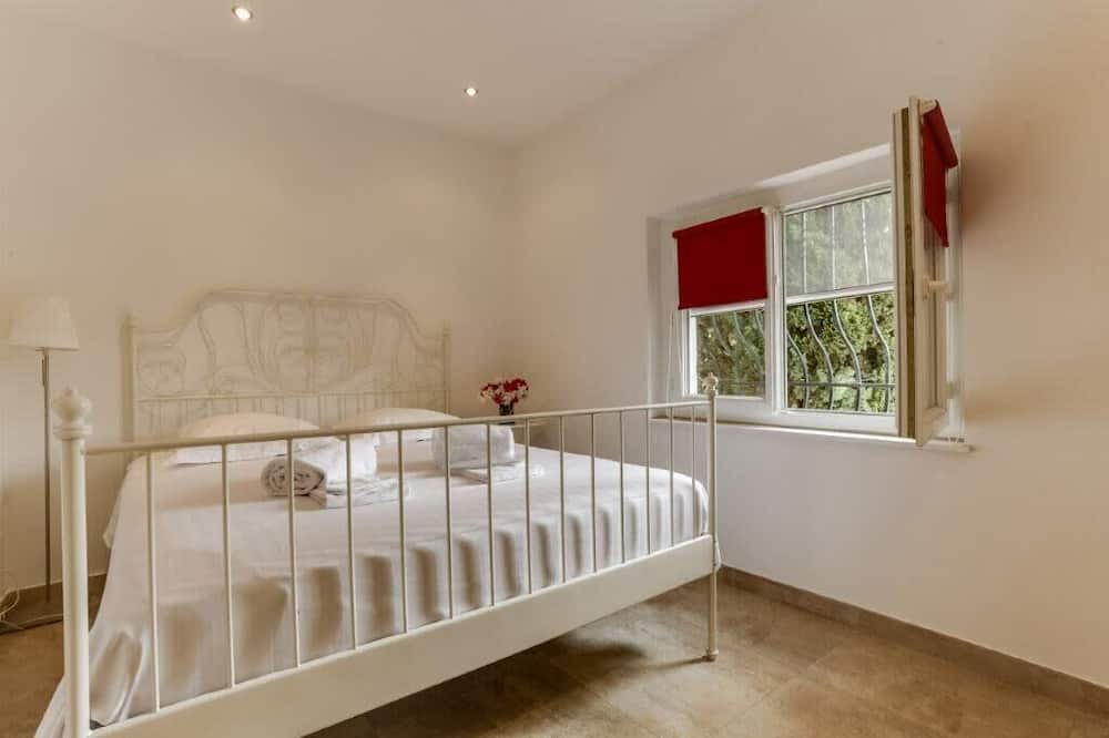 Photo of Bedroom in Biot