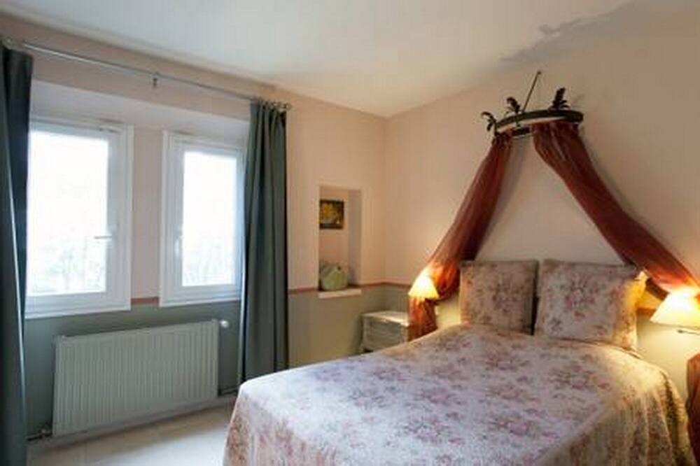 Photo of Bedroom in Les Baux-de-Provence
