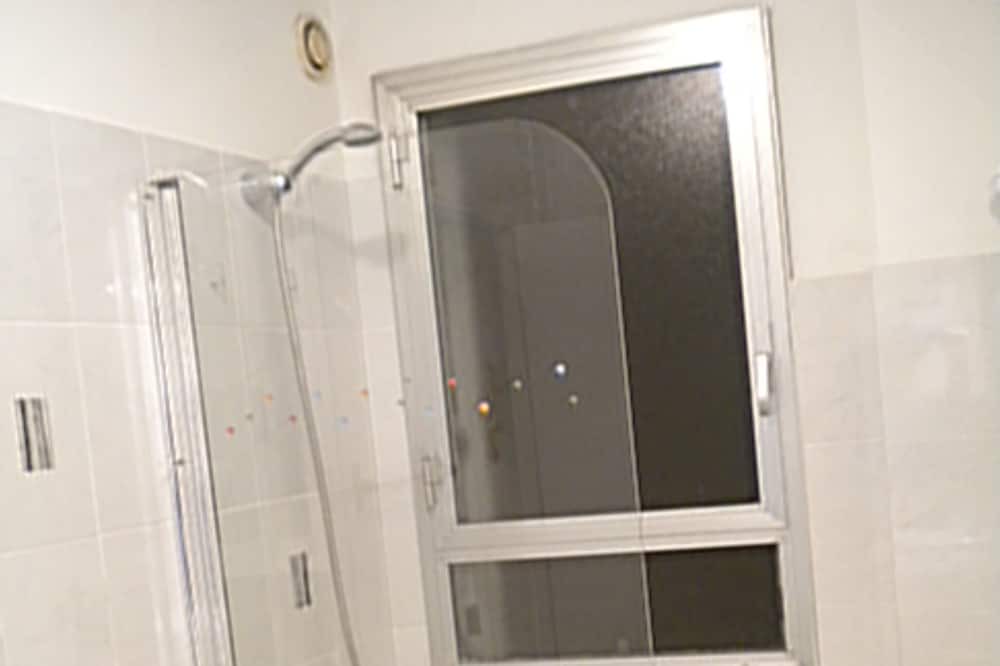 Photo of Bathroom in Liberation