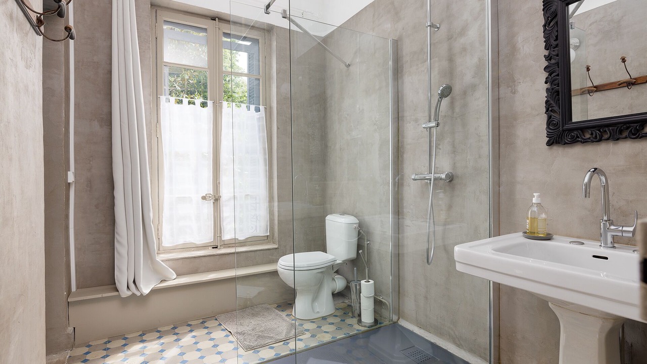 Photo of Bathroom in Tresques