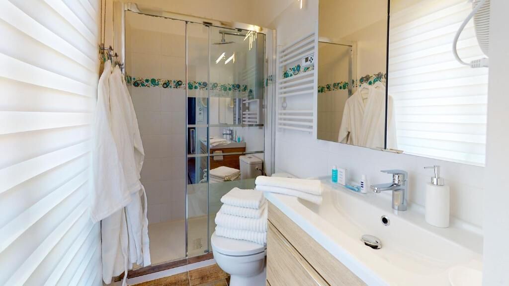 Photo of Bathroom in Frejus