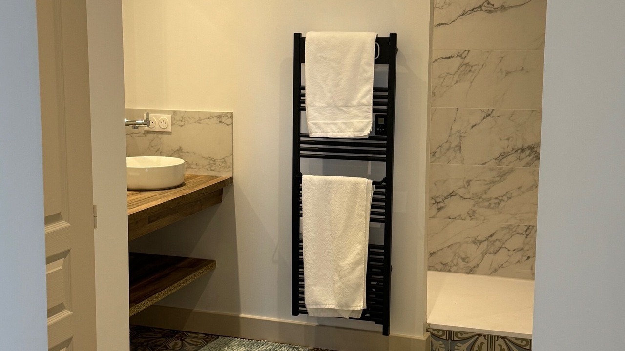 Photo of Bathroom in Orange