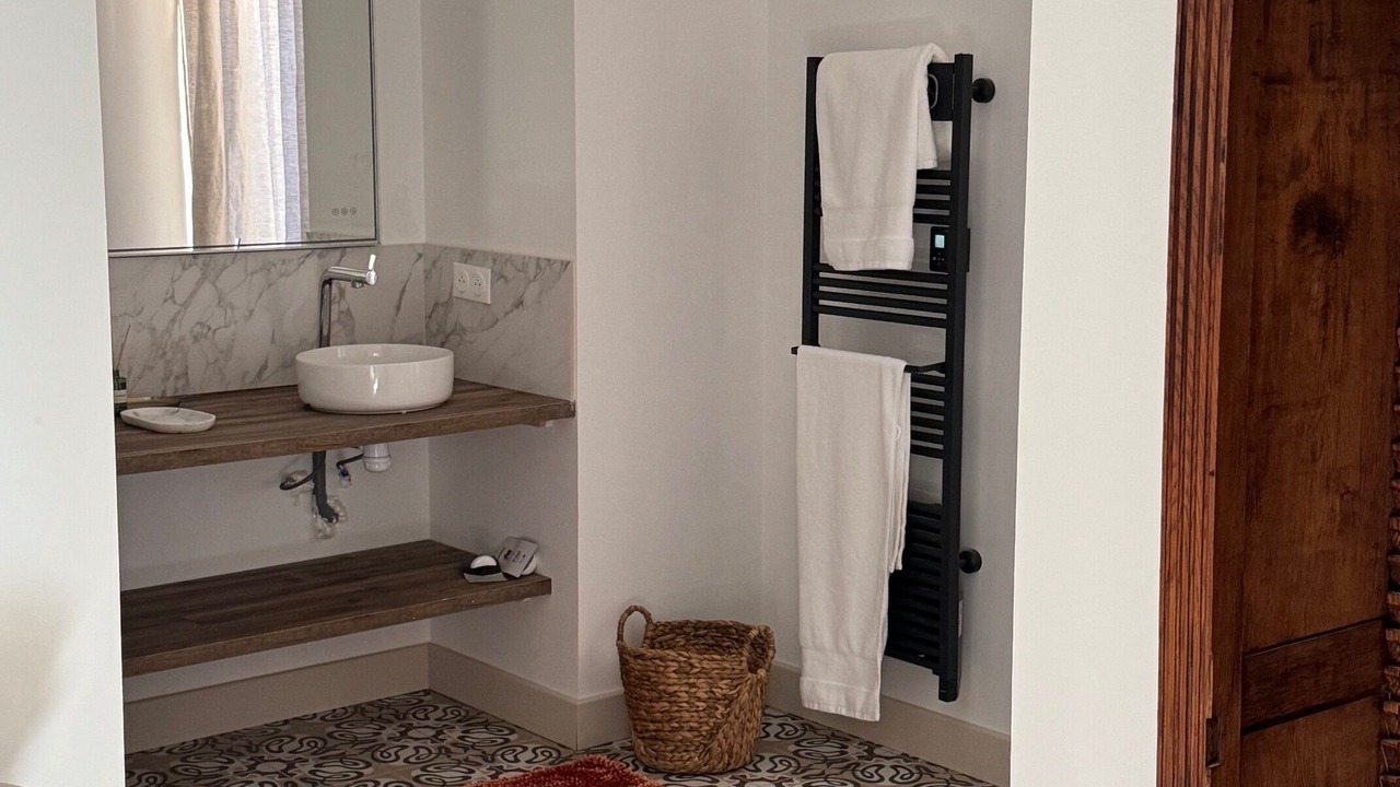 Photo of Bathroom in Orange