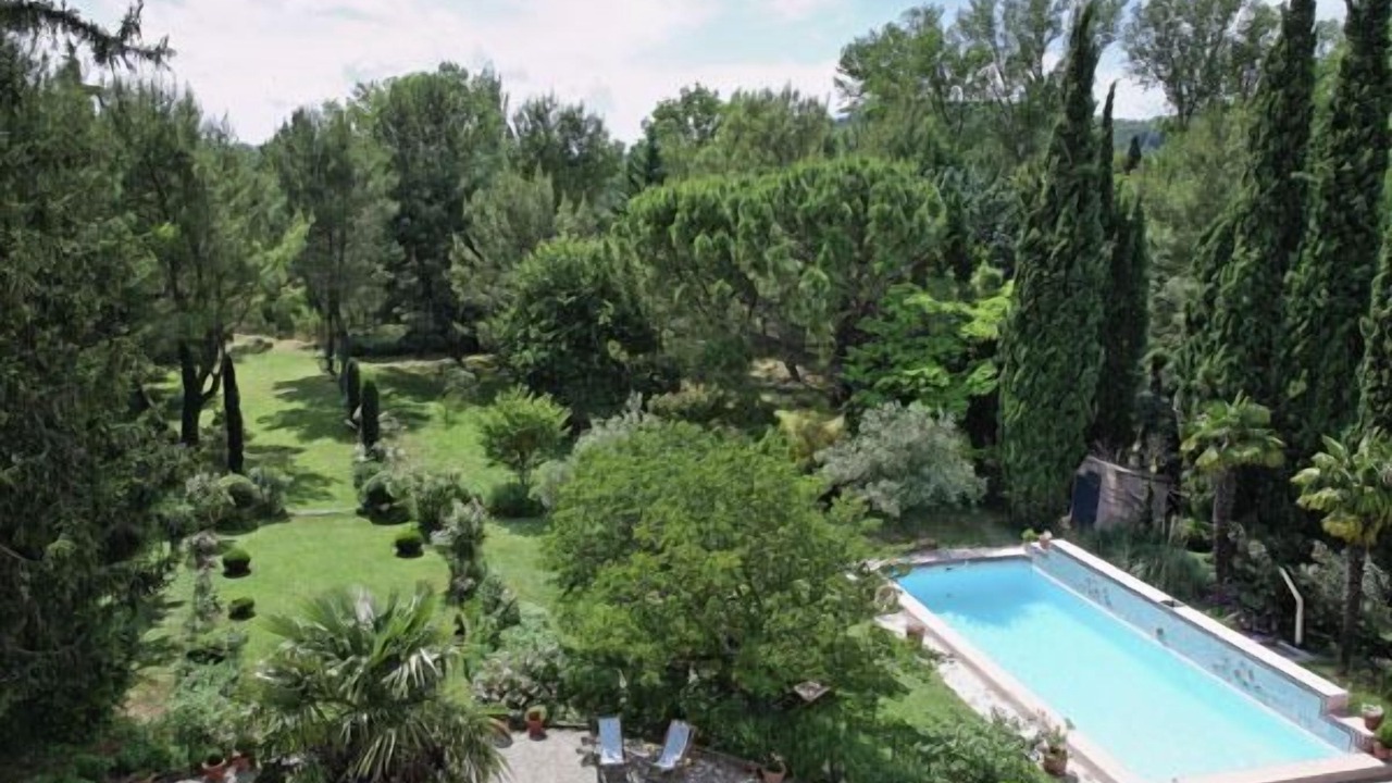 Photo of Outdoor in Orgon