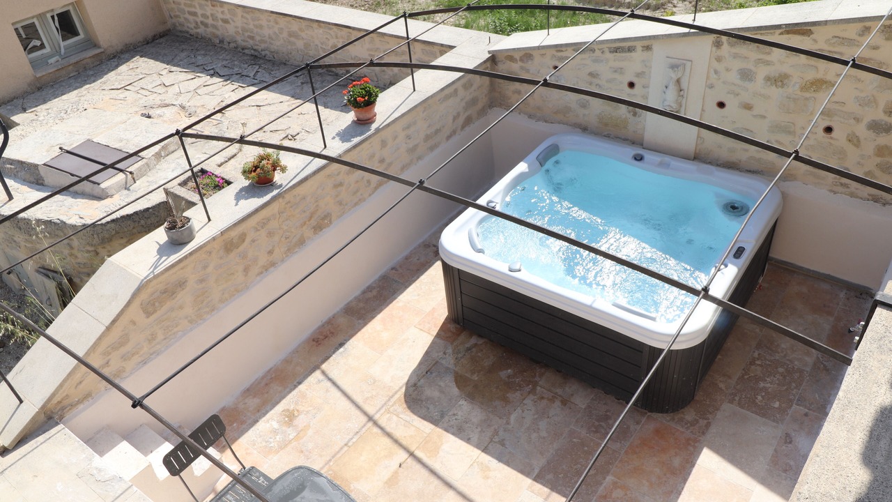 Photo of Outdoor in Caromb