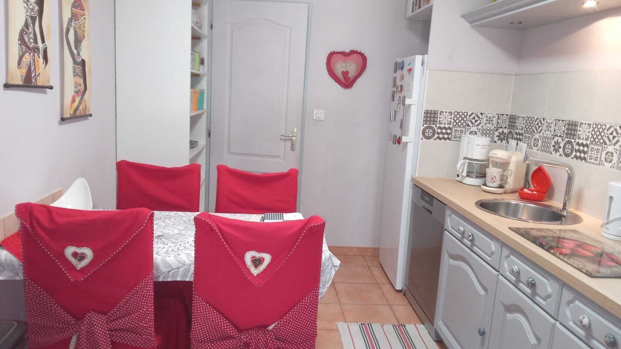 Photo of Kitchen in Faucon