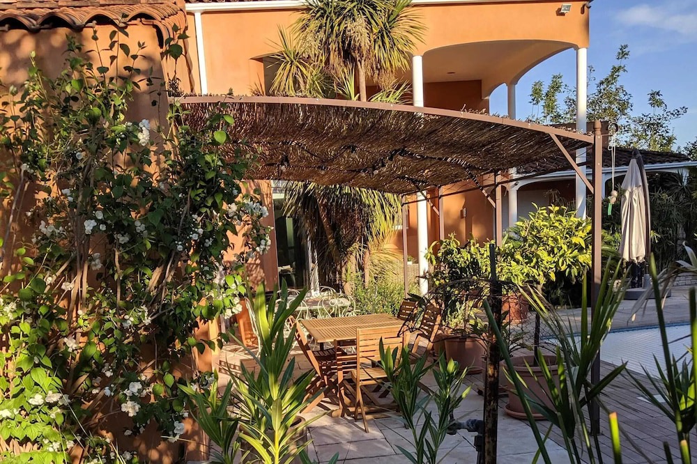 Photo of Outdoor in Rognac