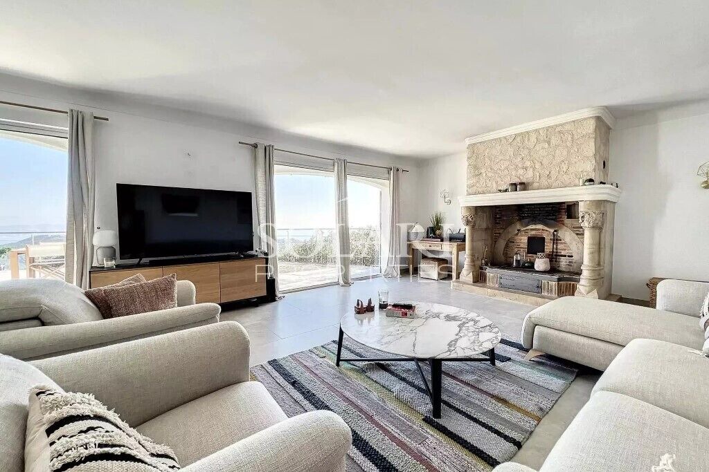 Photo of Livingroom in Espero-Pax