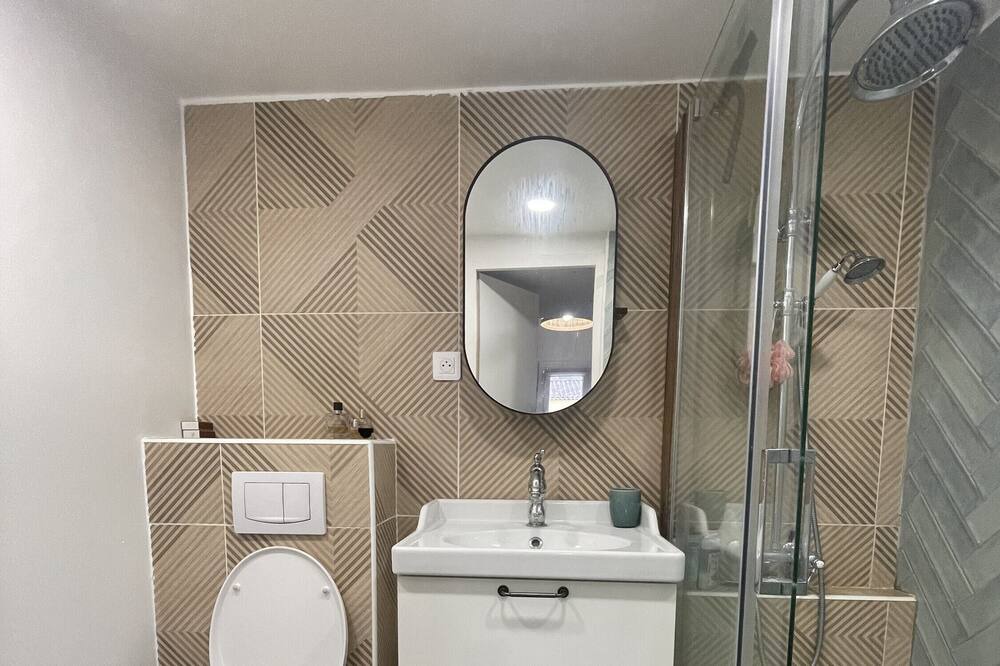 Photo of Bathroom in Eyguieres