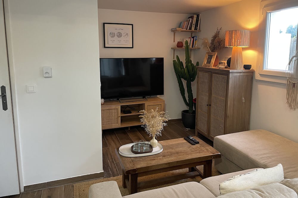 Photo of Livingroom in Eyguieres