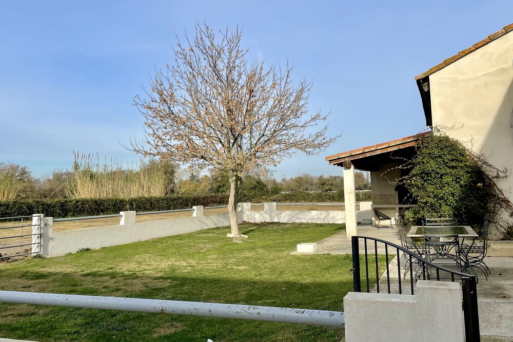 Photo of Outdoor in Arles