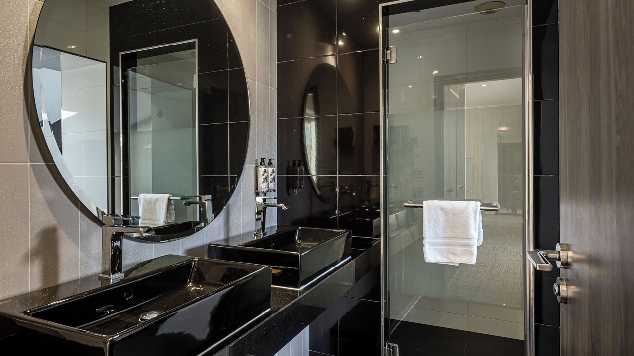 Photo of Bathroom in Cannes City Centre