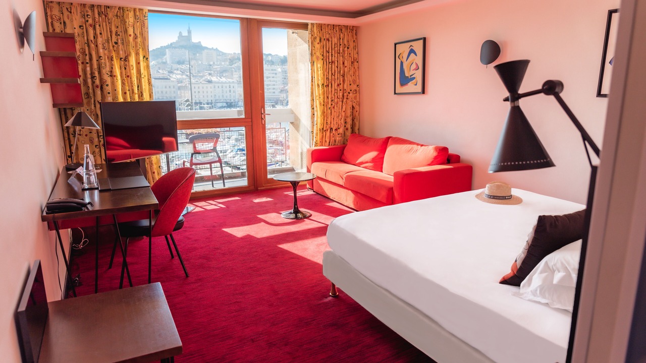 Photo of Bedroom in Hotel-de-Ville