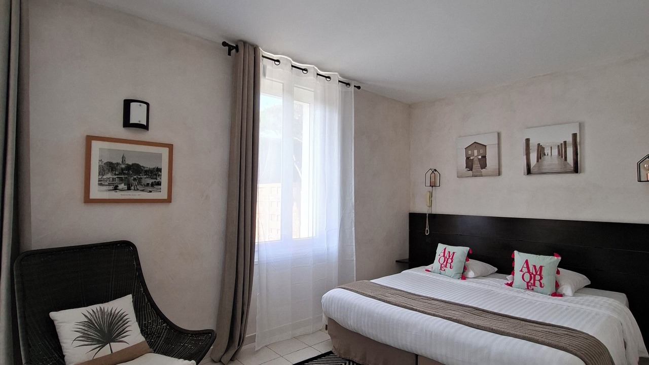 Photo of Bedroom in Sanary-sur-Mer