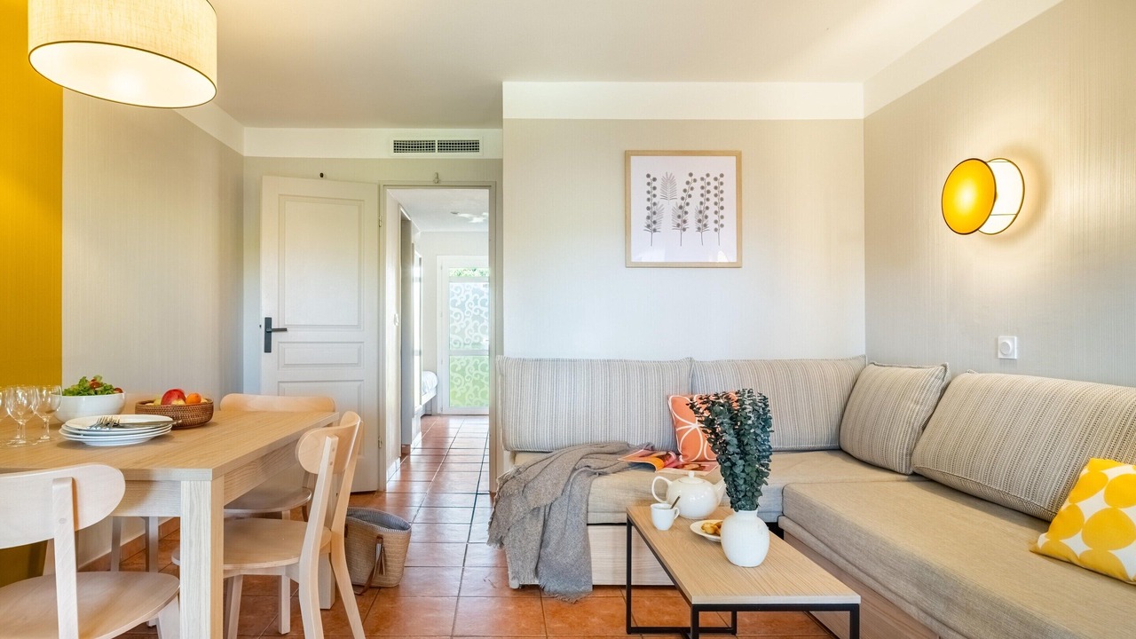 Photo of Bedroom in Mandelieu-la-Napoule Beach