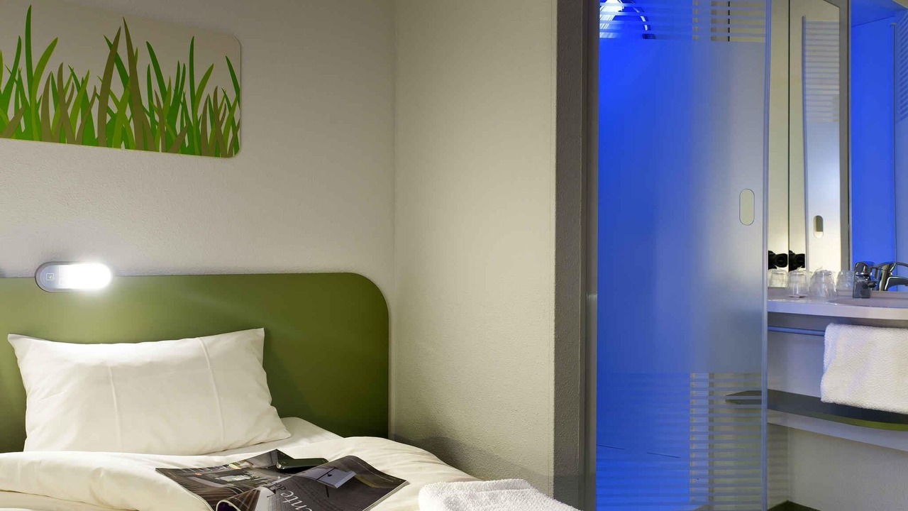 Photo of Bedroom in Saint-Genis-Laval
