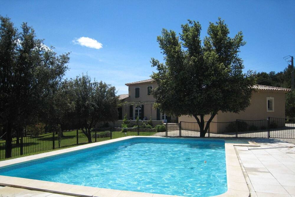 Photo of Outdoor in L'Isle-sur-la-Sorgue
