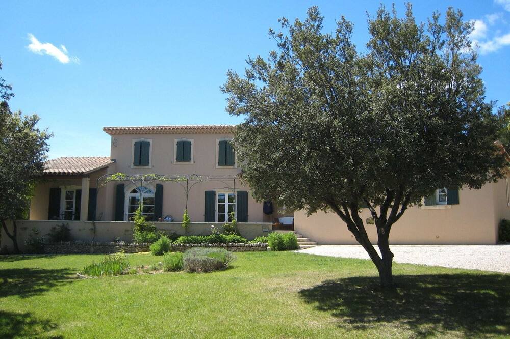 Photo of Outdoor in L'Isle-sur-la-Sorgue
