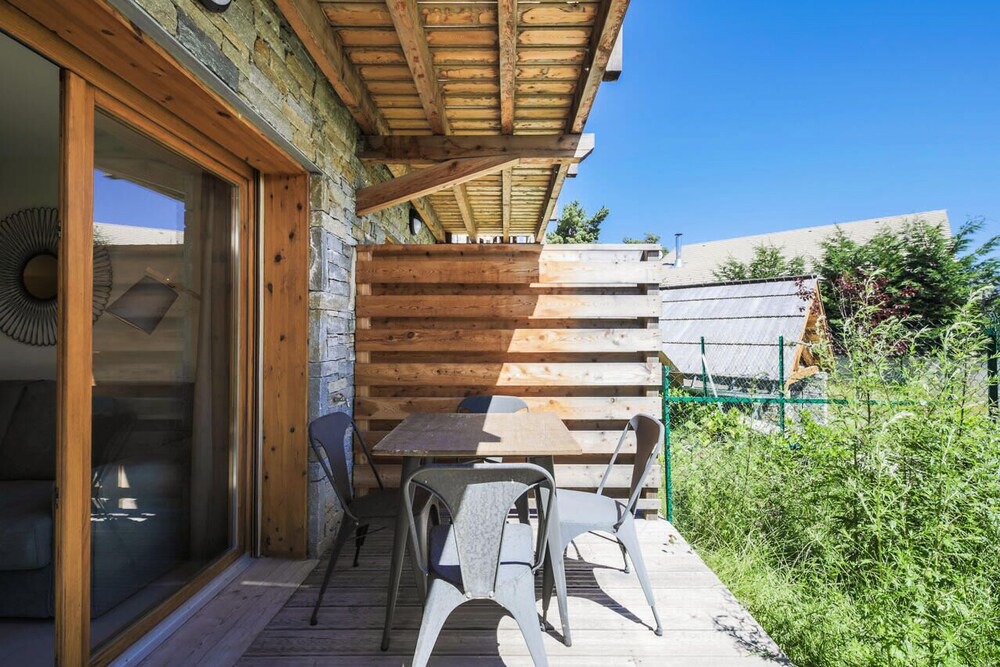 Photo of Patio Balcony in Saint-Etienne-en-Devoluy