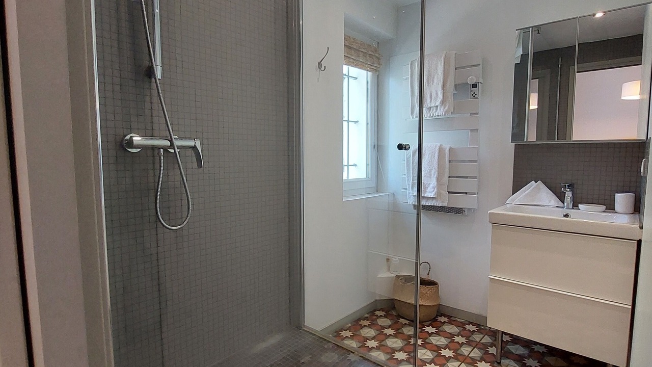 Photo of Bathroom in St.-Remy-de-Provence