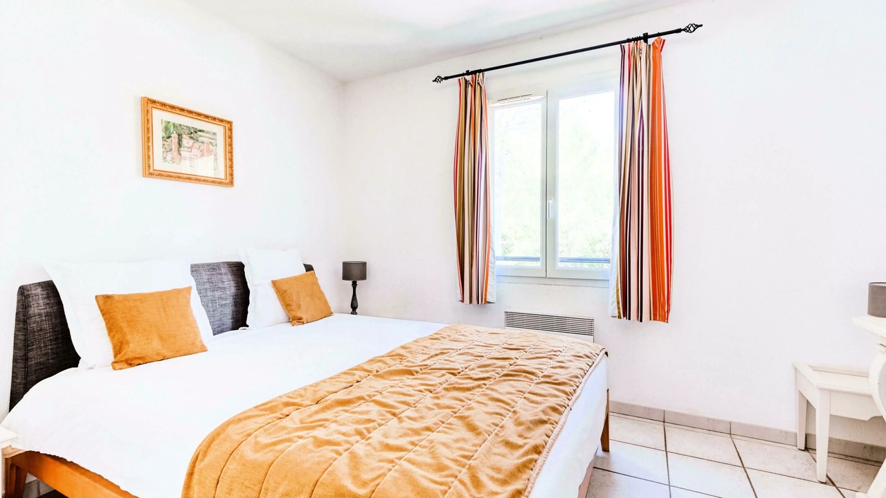Photo of Bedroom in Pont Royal