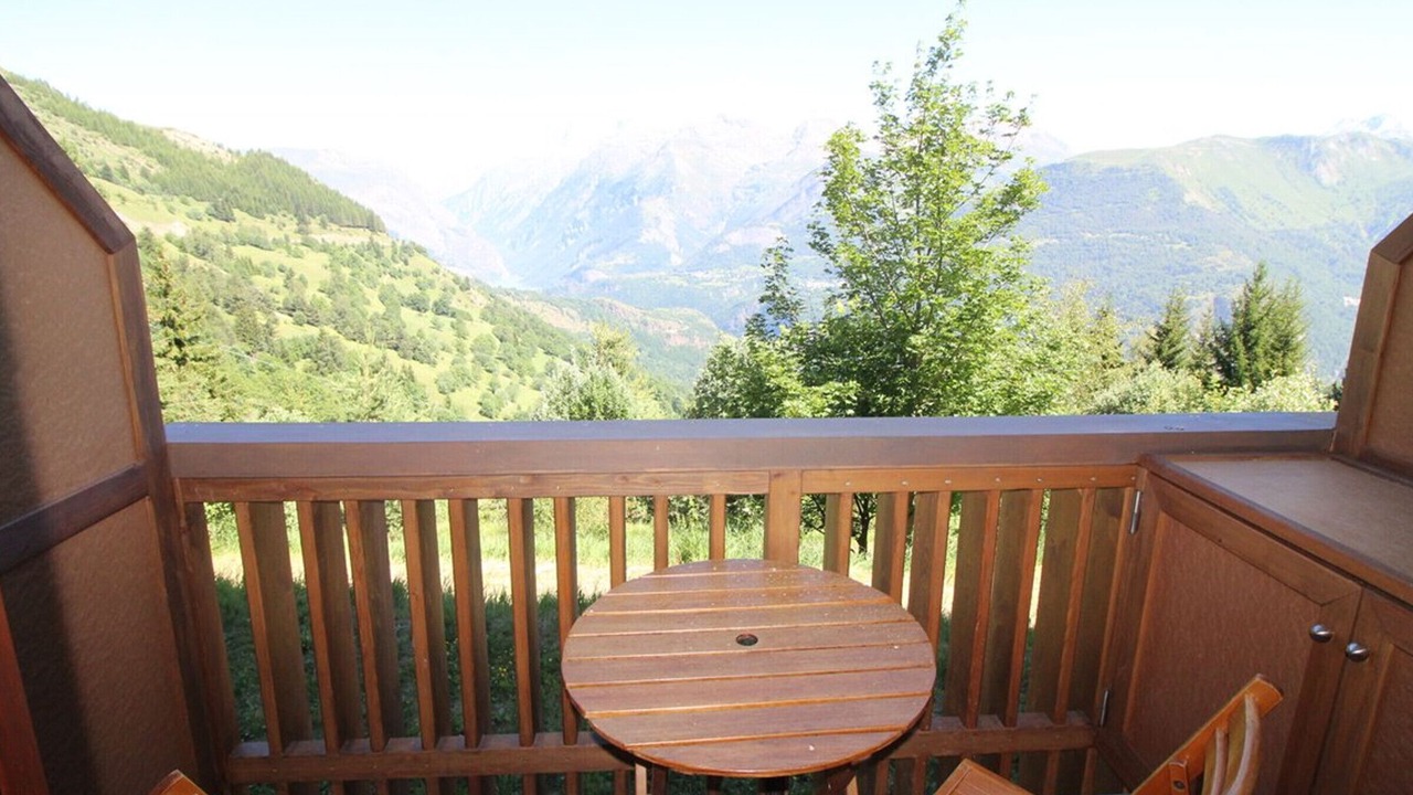 Photo of Outdoor in Auris