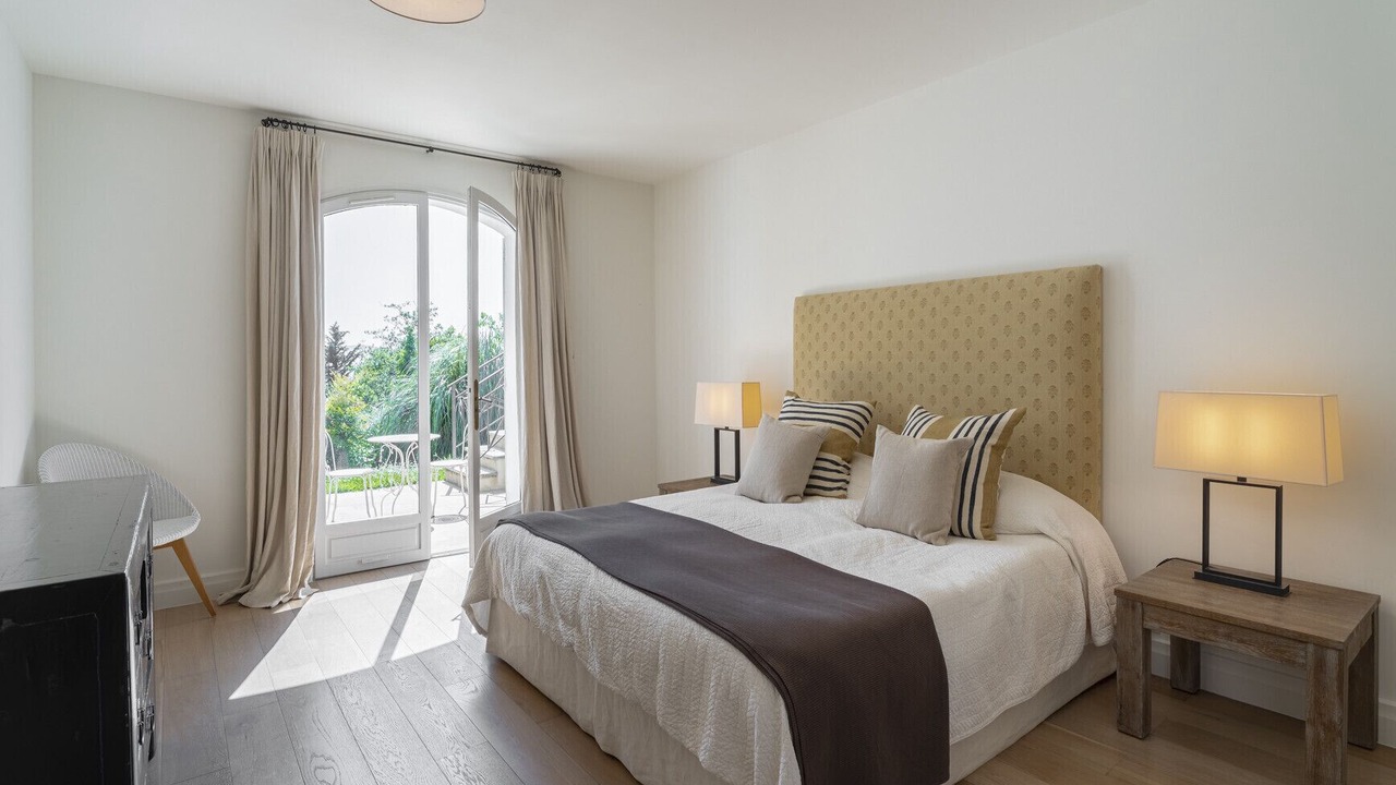 Photo of Bedroom in Mouans-Sartoux