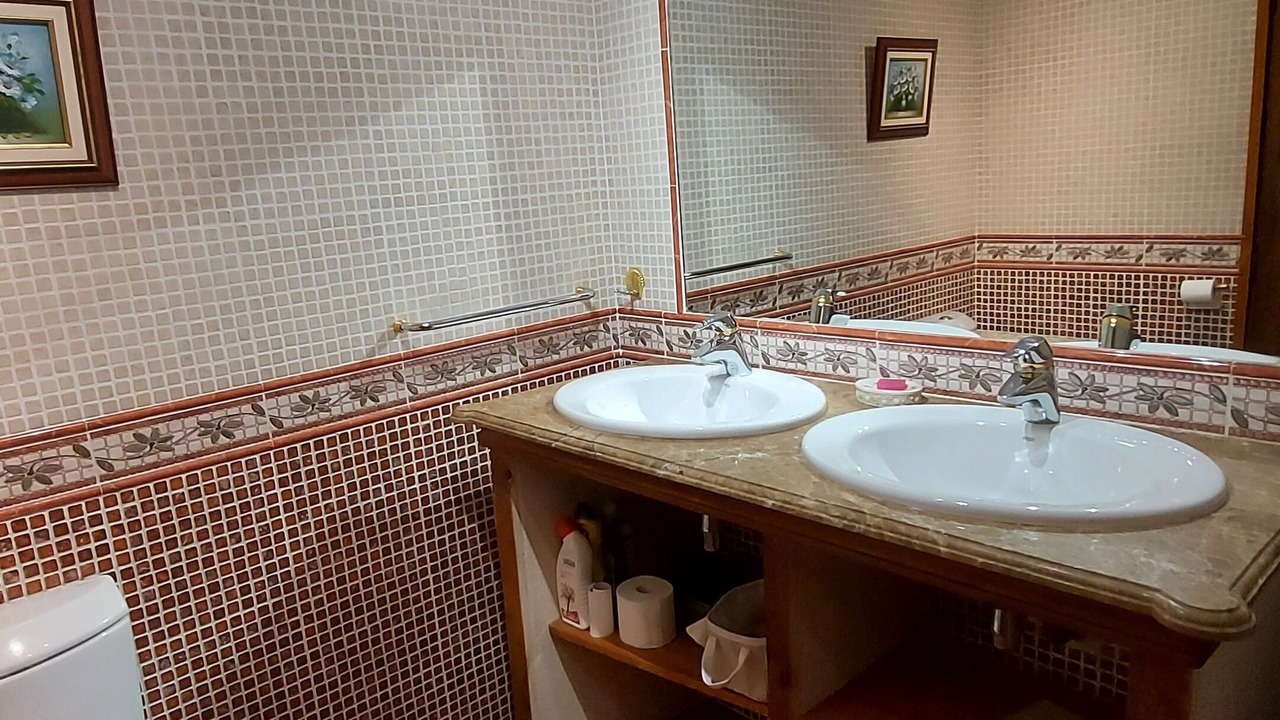 Photo of Bathroom in Speracedes