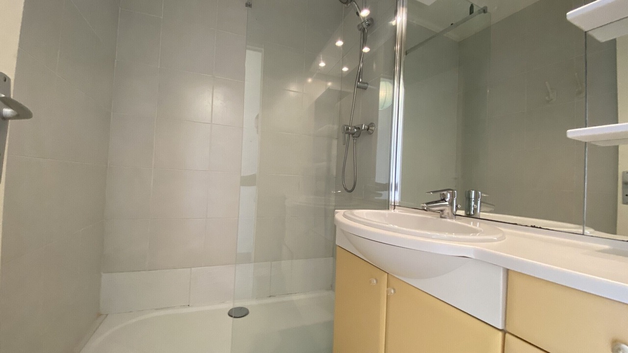 Photo of Bathroom in Carnon-Plage