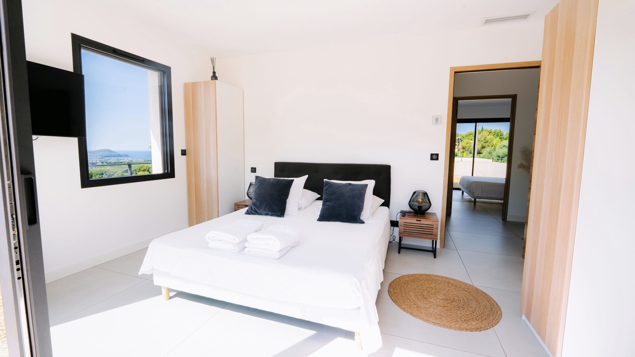 Photo of Bedroom in La Cadiere-d'Azur