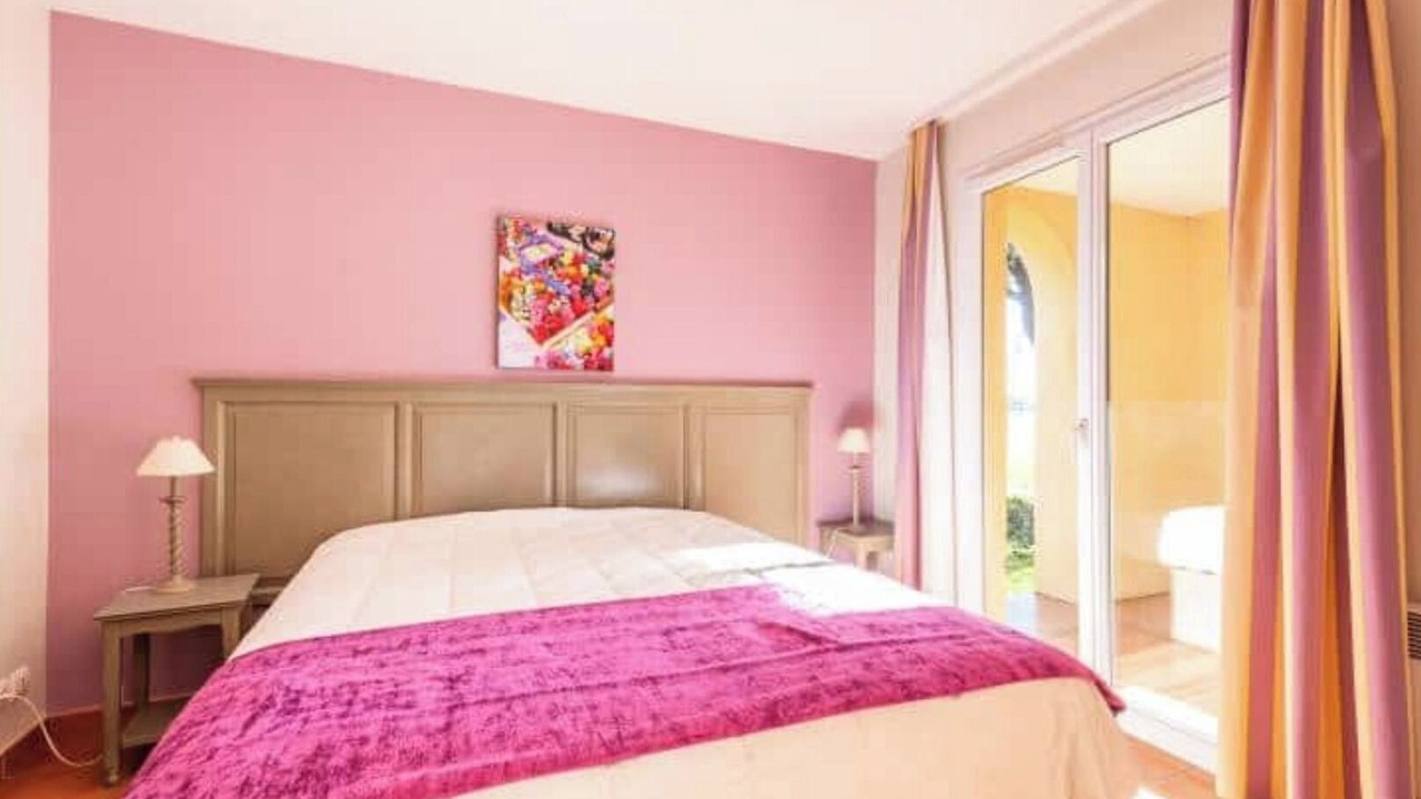 Photo of Bedroom in Pont Royal