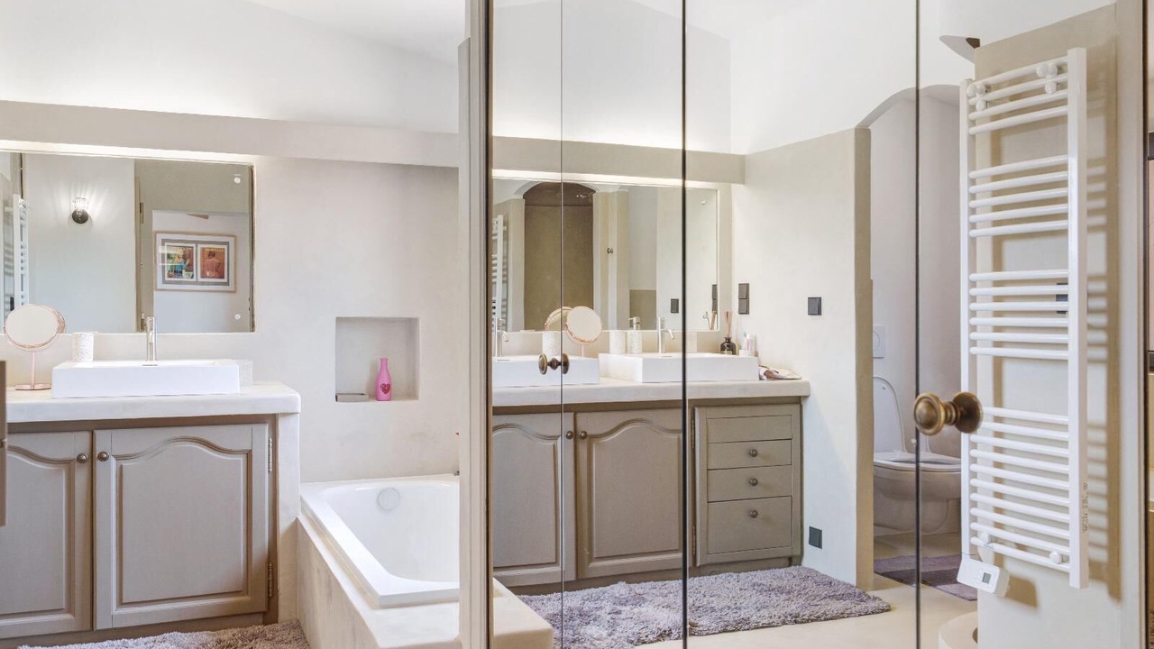 Photo of Bathroom in Gassin