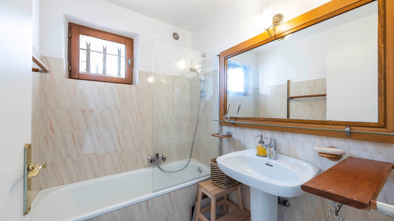 Photo of Bathroom in Speracedes