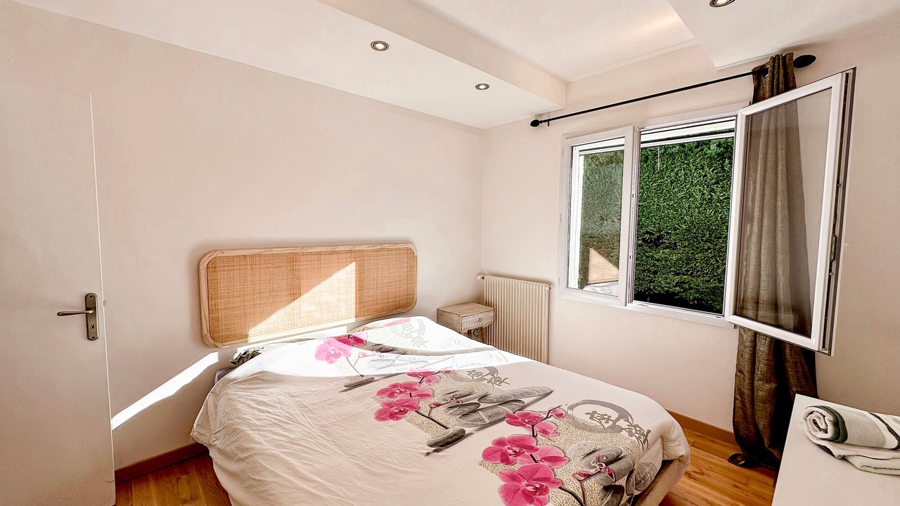 Photo of Bedroom in Antibes