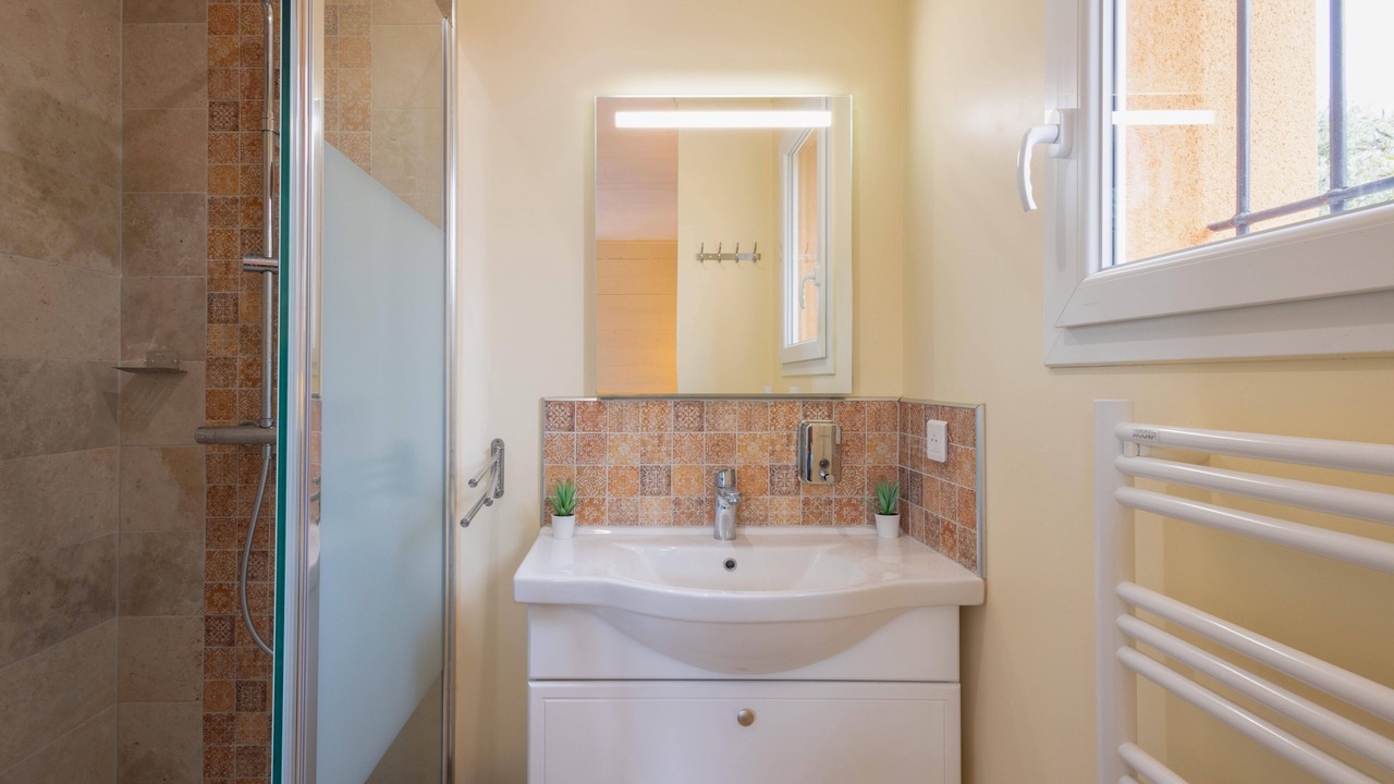 Photo of Bathroom in Saint-Saturnin-les-Apt