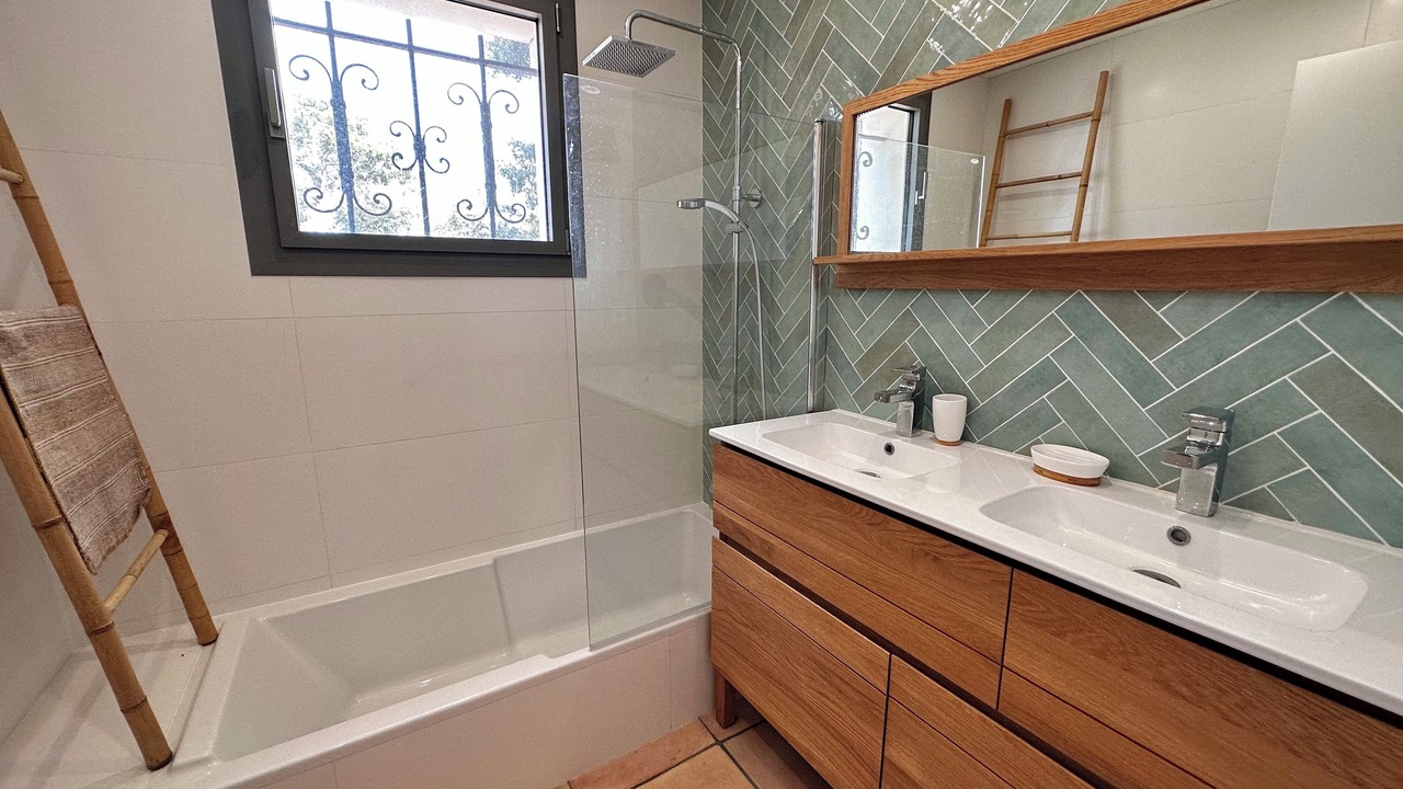 Photo of Bathroom in Giens